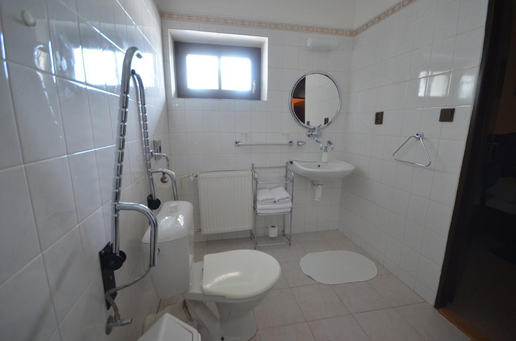 Villa Zerotin Penzion Bed & Breakfast Velke Losiny Luaran gambar