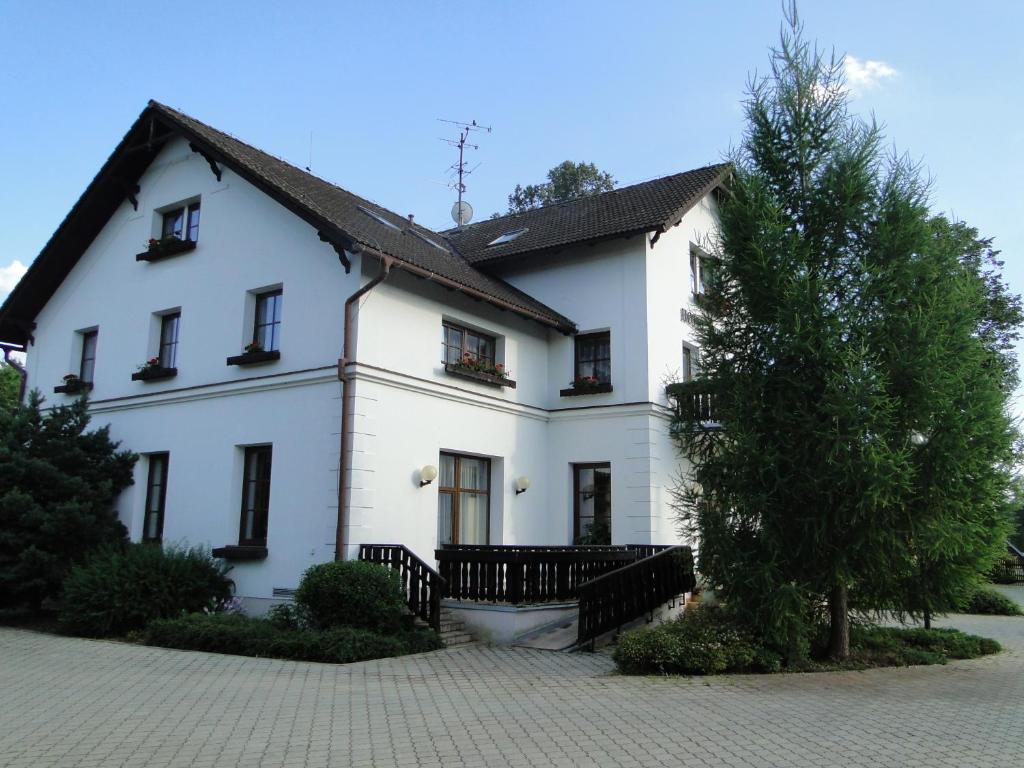 Villa Zerotin Penzion Bed & Breakfast Velke Losiny Luaran gambar