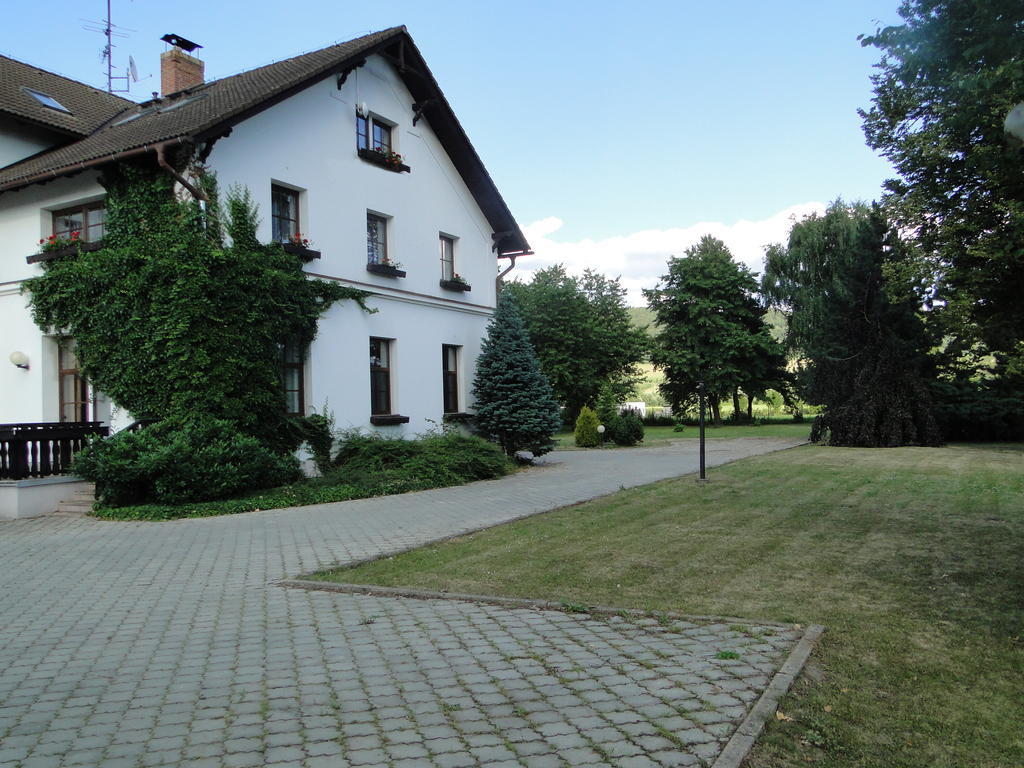 Villa Zerotin Penzion Bed & Breakfast Velke Losiny Luaran gambar